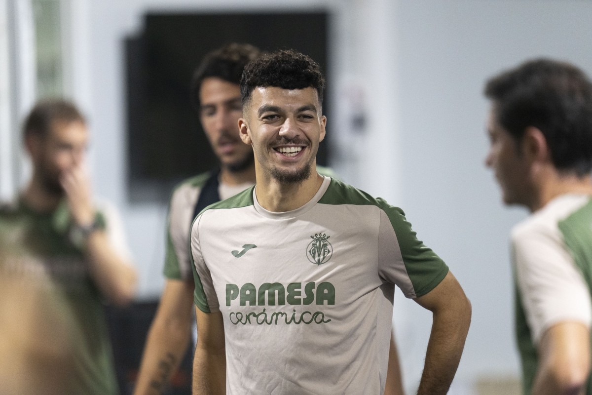 Mikautadze, el nuevo referente del Villarreal, apunta a titular ante el Atlético Mikautadze, el nuevo referente del Villarreal, apunta a titular ante el Atlético