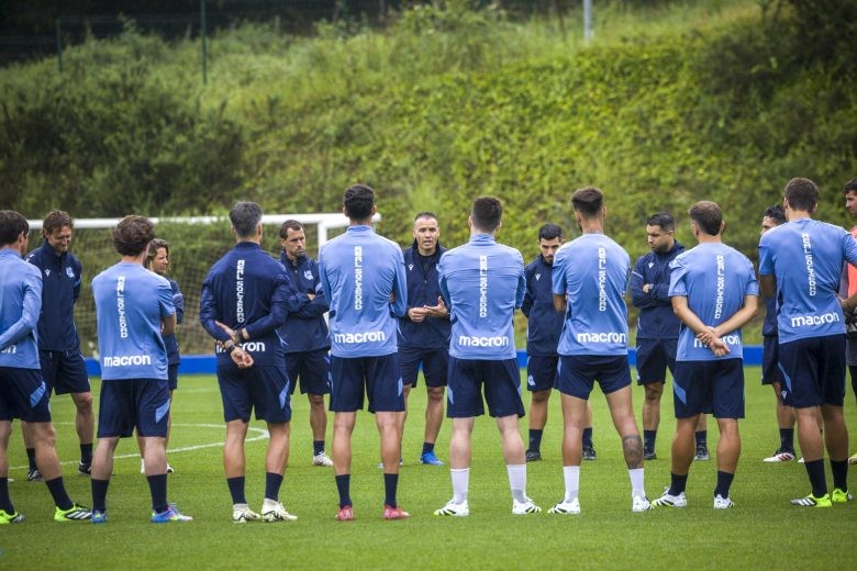 Dudas en la Real Sociedad con Kubo y Aramburu en una sesión con novedades Dudas en la Real Sociedad con Kubo y Aramburu en una sesión con novedades