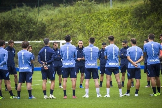 Dudas en la Real Sociedad con Kubo y Aramburu en una sesión con novedades