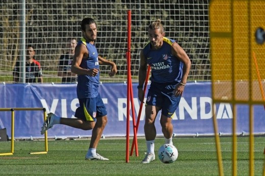 Simeone ensaya un once con novedades para enfrentarse al Villarreal