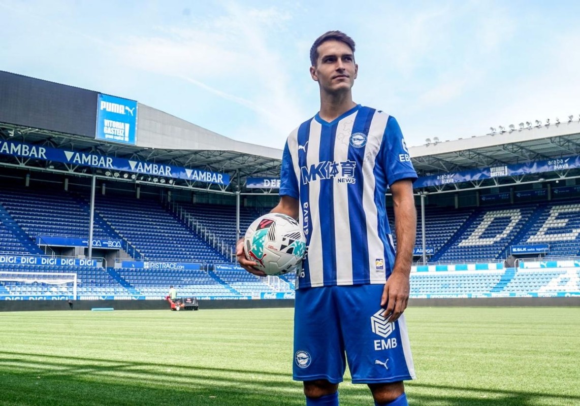 Denis Suárez y Boyé piden sitio en el once del Alavés