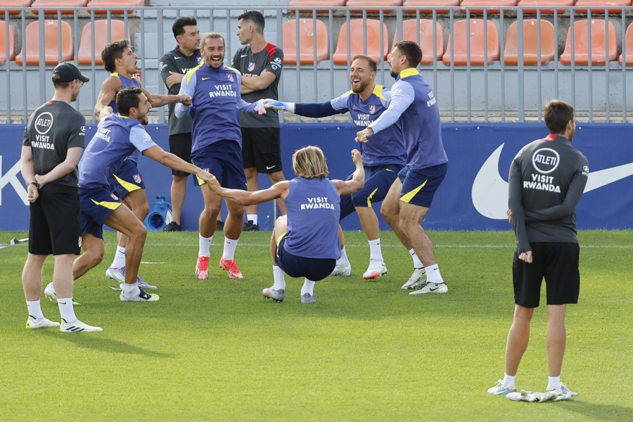 Última hora sobre Julián Álvarez, Hancko, Cardoso, Baena, Almada y Giménez Última hora sobre Julián Álvarez, Hancko, Cardoso, Baena, Almada y Giménez