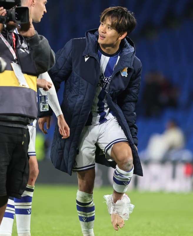 La Real Sociedad sigue pendiente del tobillo de Take Kubo