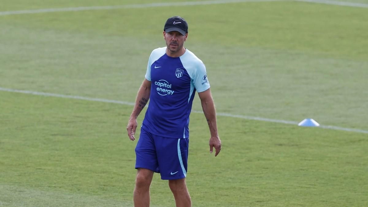 Simeone ensaya un once con novedades a la espera de la evolución de Llorente, Julián y Giuliano Simeone ensaya un once con novedades a la espera de la evolución de Llorente, Julián y Giuliano