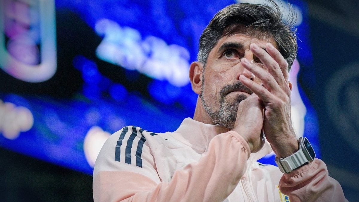 El Real Oviedo hace oficial la destitución de Veljko Paunovic El Real Oviedo hace oficial la destitución de Veljko Paunovic