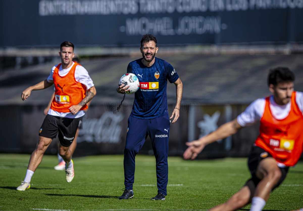 Baja importante en el entrenamiento del Valencia Baja importante en el entrenamiento del Valencia