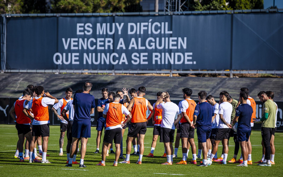 Corberán ensaya once para enfrentarse al Deportivo Alavés