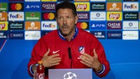 Simeone sobre Sorloth, Pubill, Carlos Martín, el balón parado y el Arsenal