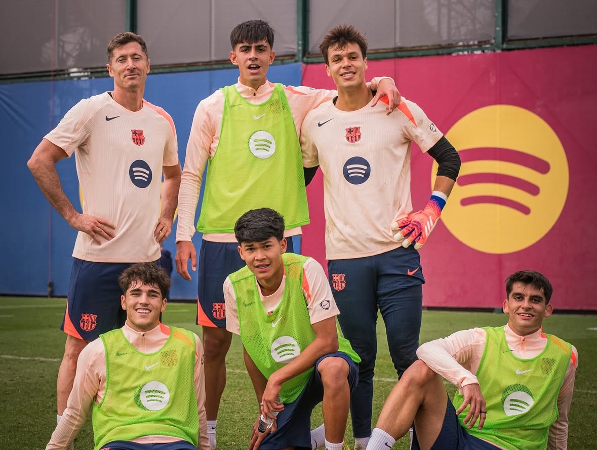 Nueva baja en el entrenamiento del Barcelona y última hora sobre Joan García