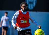 Corberán ensaya once con cambio de sistema para enfrentarse al Betis