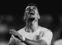 Alarma Mikautadze en el Villarreal por molestias ¡Posible baja ante el Espanyol!