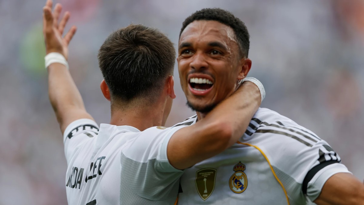 AS apuesta por la titularidad de Alexander-Arnold y el regreso de Valverde al centro del campo