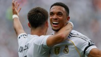 AS apuesta por la titularidad de Alexander-Arnold y el regreso de Valverde al centro del campo AS apuesta por la titularidad de Alexander-Arnold y el regreso de Valverde al centro del campo