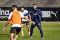 Corberán ensaya once para enfrentarse al Levante