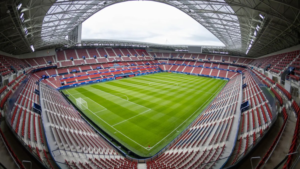 Alineaciones confirmadas del Osasuna - Real Sociedad ¡Moncayola titular y Budimir, Kubo y Barrene suplentes!