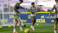 Última hora sobre las molestias de Mouriño y nueva baja en el entrenamiento del Villarreal Última hora sobre las molestias de Mouriño y nueva baja en el entrenamiento del Villarreal