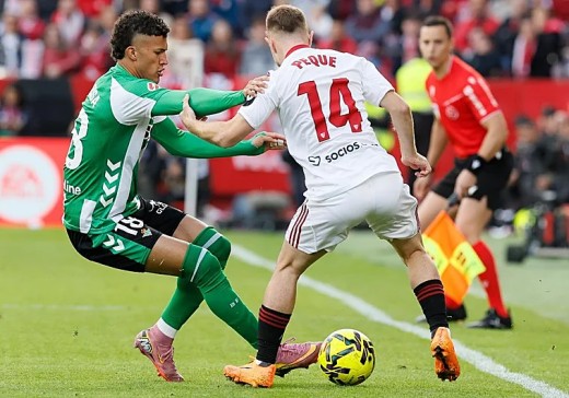 Se suspende el Sevilla - Betis en el minuto 88