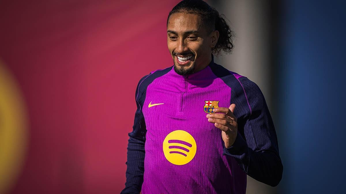 Raphinha, baja en el entrenamiento de este jueves