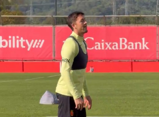 Buenas noticias con Raíllo y Leo Román en una sesión con una nueva baja Buenas noticias con Raíllo y Leo Román en una sesión con una nueva baja