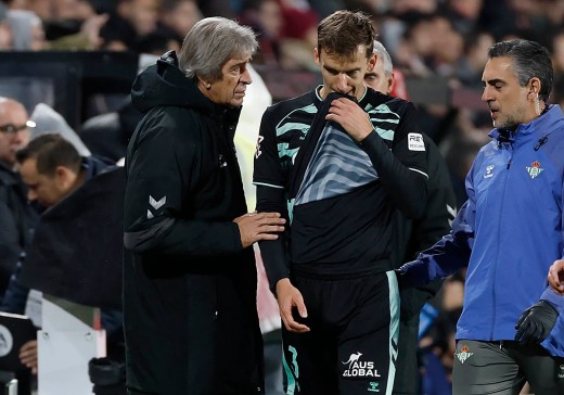 Un nuevo defensa lesionado en el Real Betis Un nuevo defensa lesionado en el Real Betis