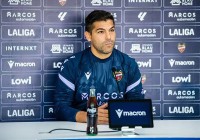 Del Moral sobre Carlos Álvarez, Koyalipou, Etta Eyong, Brugui, Iván Romero, Dela, Espí, Morales y la Real Sociedad Del Moral sobre Carlos Álvarez, Koyalipou, Etta Eyong, Brugui, Iván Romero, Dela, Espí, Morales y la Real Sociedad