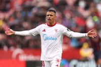 Alexis Sánchez es seria duda para el partido ante el Celta Alexis Sánchez es seria duda para el partido ante el Celta