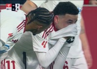 Rubén Vargas vuelve a caer lesionado y preocupa al Sevilla Rubén Vargas vuelve a caer lesionado y preocupa al Sevilla