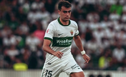 Álvaro Núñez podría salir del Elche este enero