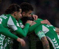 El Real Betis podría sumar una lesión más en su defensa El Real Betis podría sumar una lesión más en su defensa
