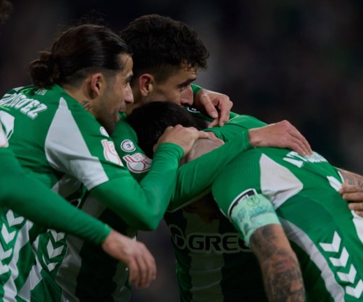 El Real Betis podría sumar una lesión más en su defensa El Real Betis podría sumar una lesión más en su defensa