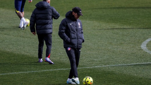 Simeone ensaya once para enfrentarse al Betis y última hora sobre las lesiones de Barrios y Sorloth