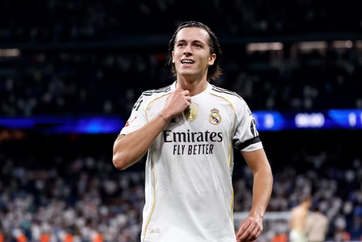 Álvaro Carreras ya no es indiscutible y se abre el debate en el lateral izquierdo