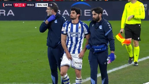 Alarma en la Real Sociedad por las molestias de Guedes