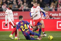 Eric García cae lesionado ante el Girona Eric García cae lesionado ante el Girona