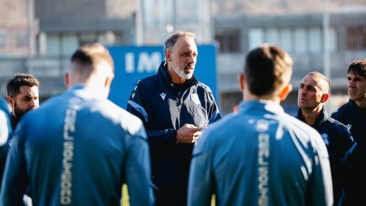 Dos nuevas bajas en el entrenamiento de la Real Sociedad Dos nuevas bajas en el entrenamiento de la Real Sociedad