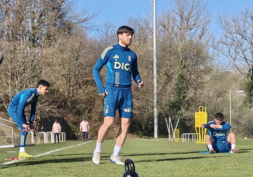 Novedades con las molestias de Alberto Reina en el Oviedo