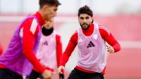 ¿Por qué no juega Maupay ante el Betis? ¿Por qué no juega Maupay ante el Betis?