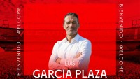 El Sevilla anuncia a Luis García Plaza como nuevo entrenador El Sevilla anuncia a Luis García Plaza como nuevo entrenador