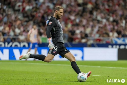 Simeone recupera a Oblak y Baena, pero mantiene varias bajas para visitar al Sevilla Simeone recupera a Oblak y Baena, pero mantiene varias bajas para visitar al Sevilla