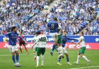 Elche golpea al Oviedo en el Tartiere y se lleva un 1-2 de enorme valor