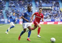 El Oviedo resiste con nueve ante un Getafe sin colmillo