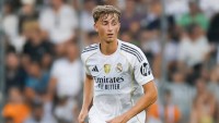Huijsen se lesiona en el calentamiento y Asencio entra de urgencia en el once del Clásico