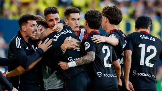 El Sevilla remonta un 2-0 en La Cerámica y se queda a dos puntos de Europa