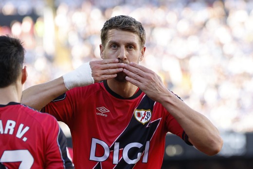 Lejeune y Diego López dejan un empate con sabor corto en Mestalla