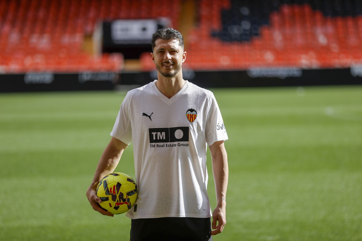 Villarreal acelera por su nuevo jefe en el medio campo