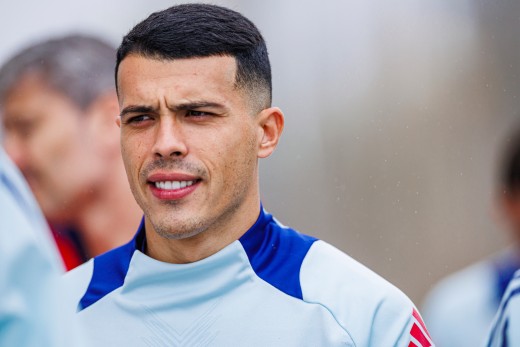 Real Madrid switches on the radar to strengthen the right-back position Real Madrid switches on the radar to strengthen the right-back position