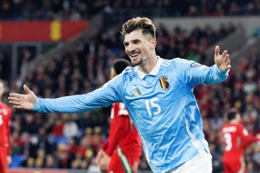 El Valencia no pierde de vista a Meunier mientras Bélgica se juega seguir en el Mundial