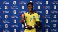Vinícius dispara su valor en pleno Mundial y su renovación puede complicarse Vinícius dispara su valor en pleno Mundial y su renovación puede complicarse