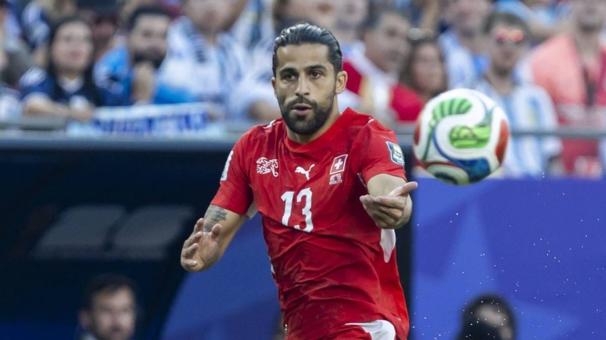 El Deportivo valora dos fichajes con experiencia para el lateral izquierdo