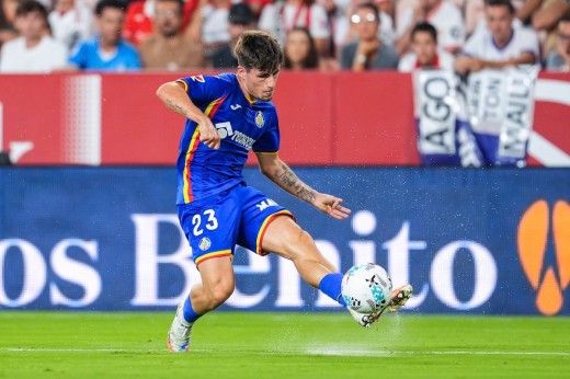 El Alavés apunta a Adrián Liso para reforzar la banda izquierda
